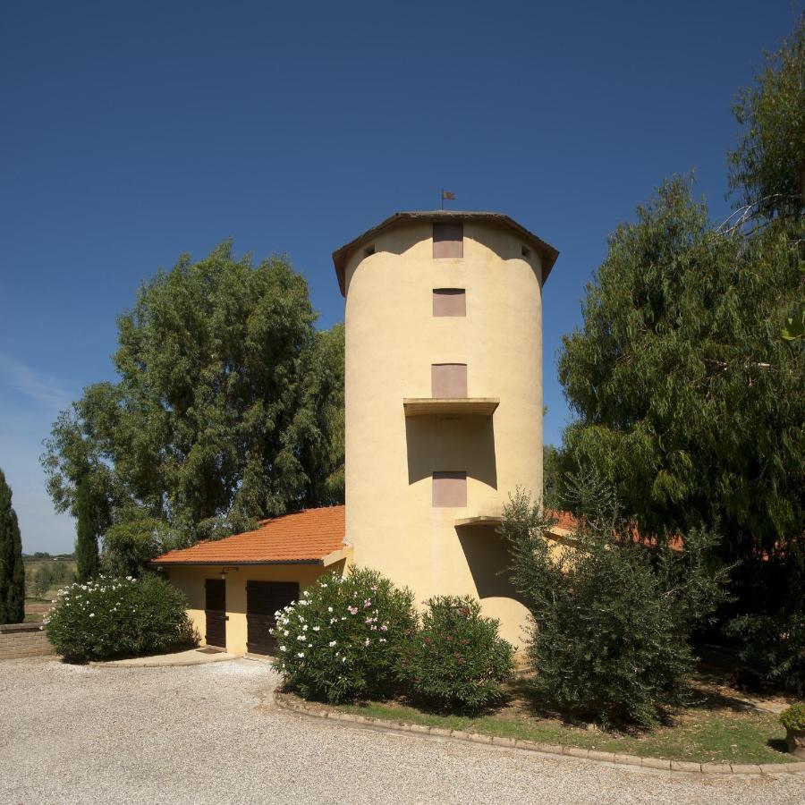 Agriturismo Le Pescine Vada Exterior photo